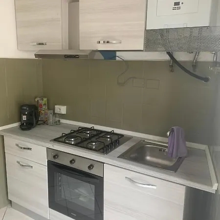 Tavernola Recidence קומו